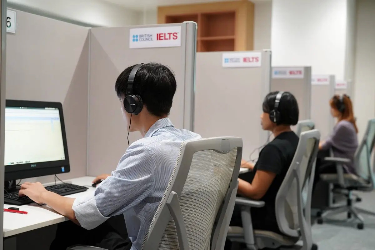 What Qualifies a Course as Dubai's Top IELTS Course?